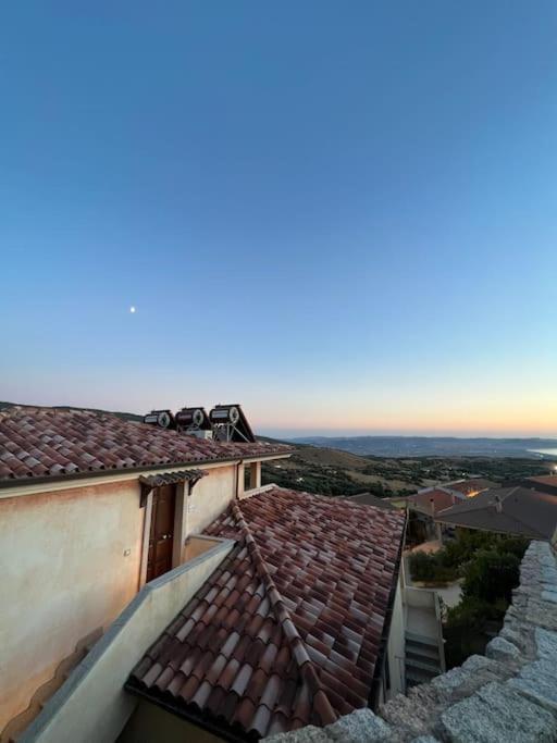 Casa Smeralda - Piscina E Vista Sul Mare! Trinità d'Agultu Eksteriør billede
